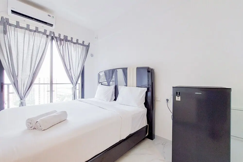 Legok: Cozy Style Studio Room At High Floor Sky House Bsd Apartment