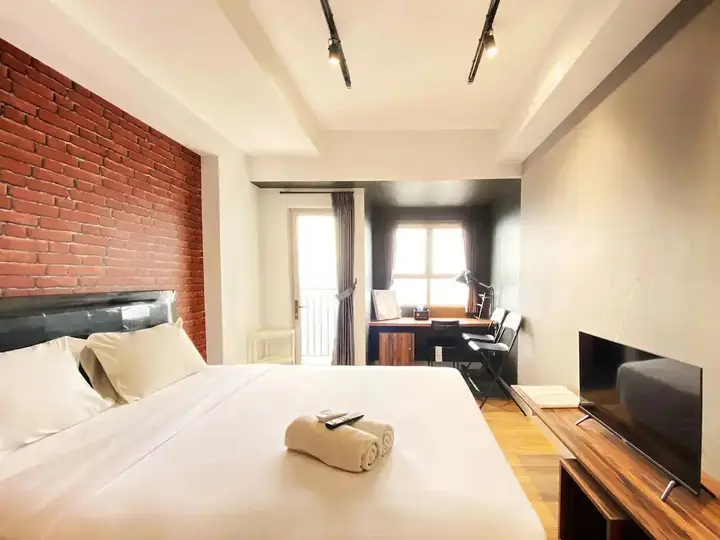 Бандунг: Comfort Studio Room At Mekarwangi Square Cibaduyut Apartment