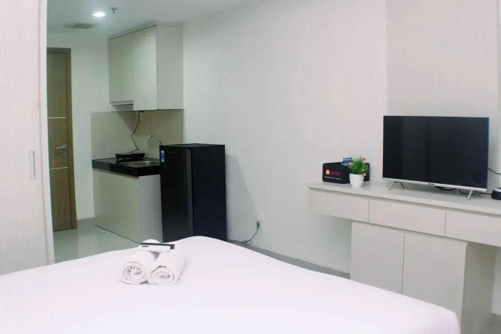 Сукаресми: Nice Studio At Oasis Cikarang Apartment