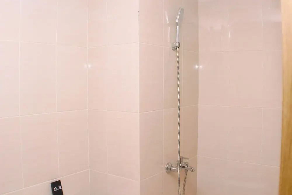 Сукаресми: Nice Studio At Oasis Cikarang Apartment