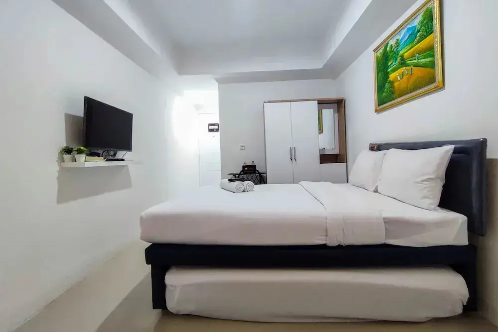 Семаранг: Comfort And Well Design Studio At Paltrow City Apartment