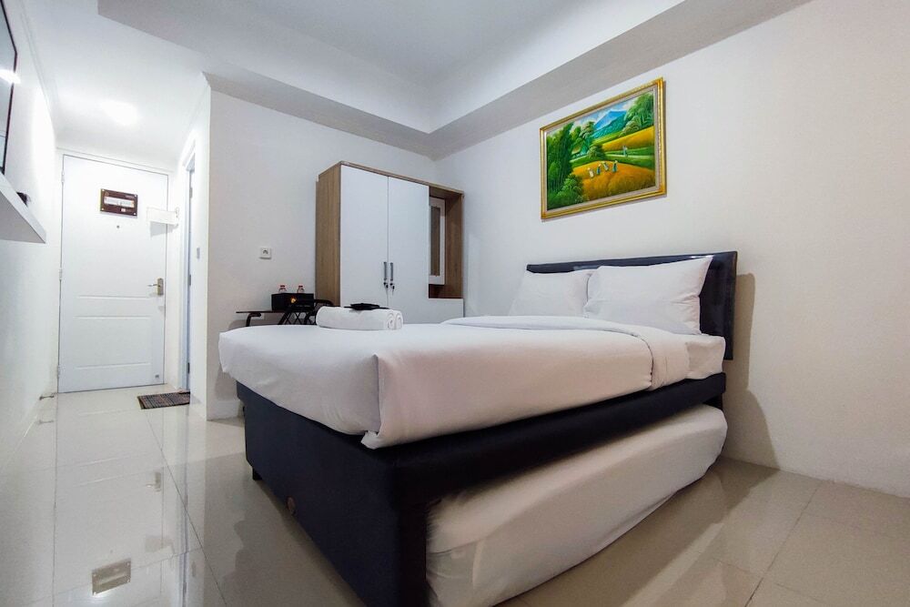 Семаранг: Comfort And Well Design Studio At Paltrow City Apartment