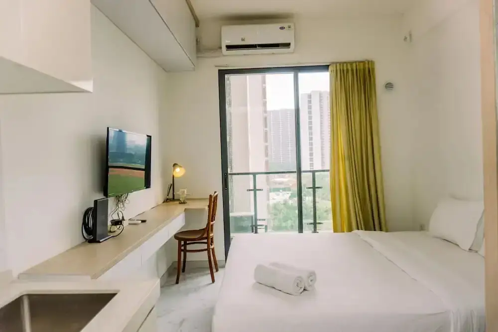 Legok: Well Furnished And Comfy Studio Sky House Bsd Apartment