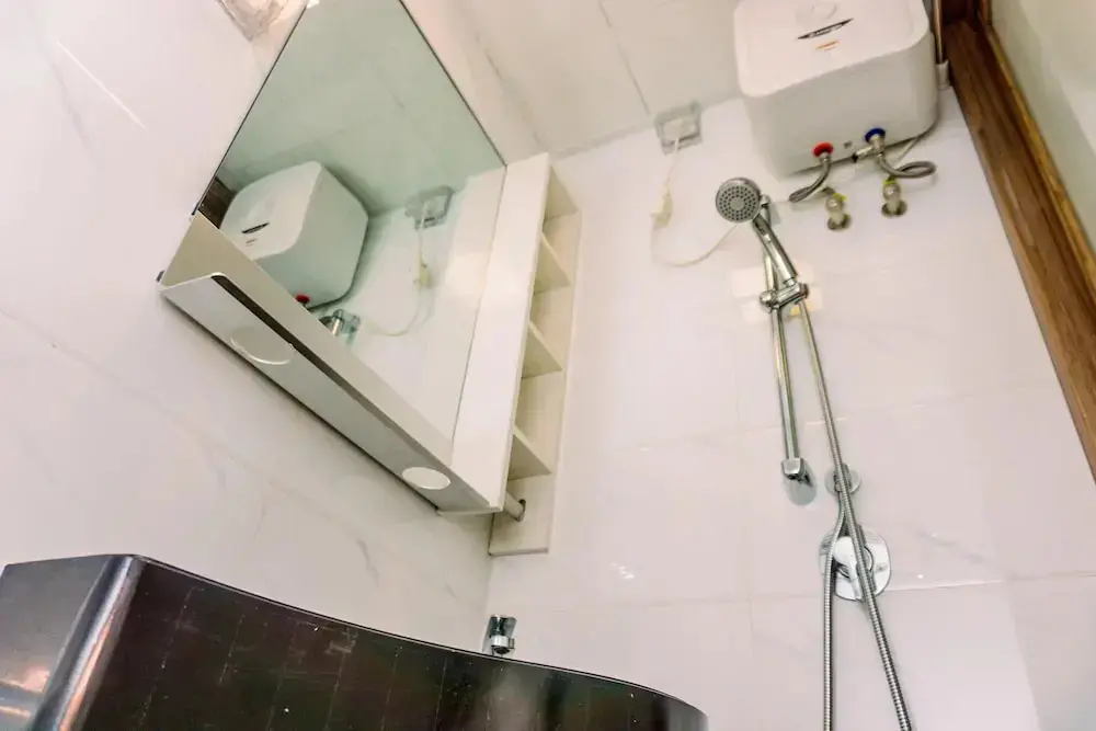 Legok: Well Furnished And Comfy Studio Sky House Bsd Apartment