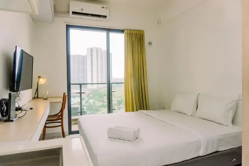Legok: Well Furnished And Comfy Studio Sky House Bsd Apartment