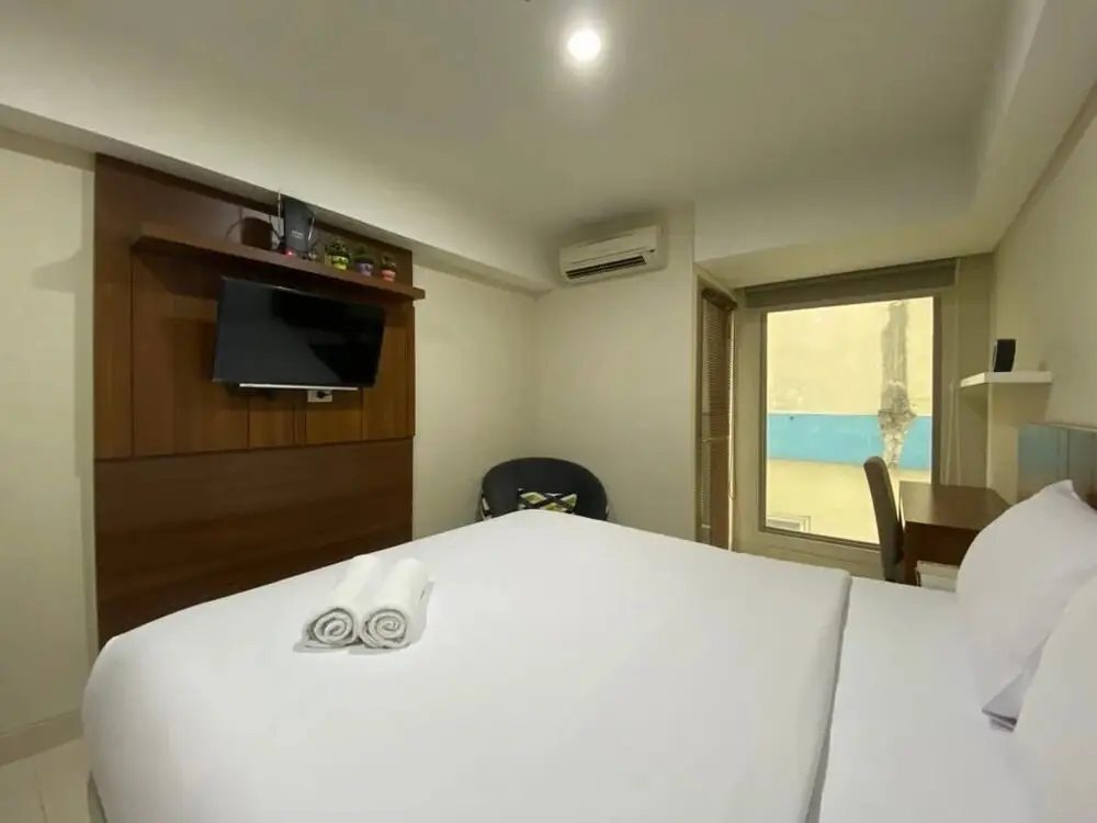 Семаранг: New And Homey Studio Apartment At Warhol (W/R) Residence