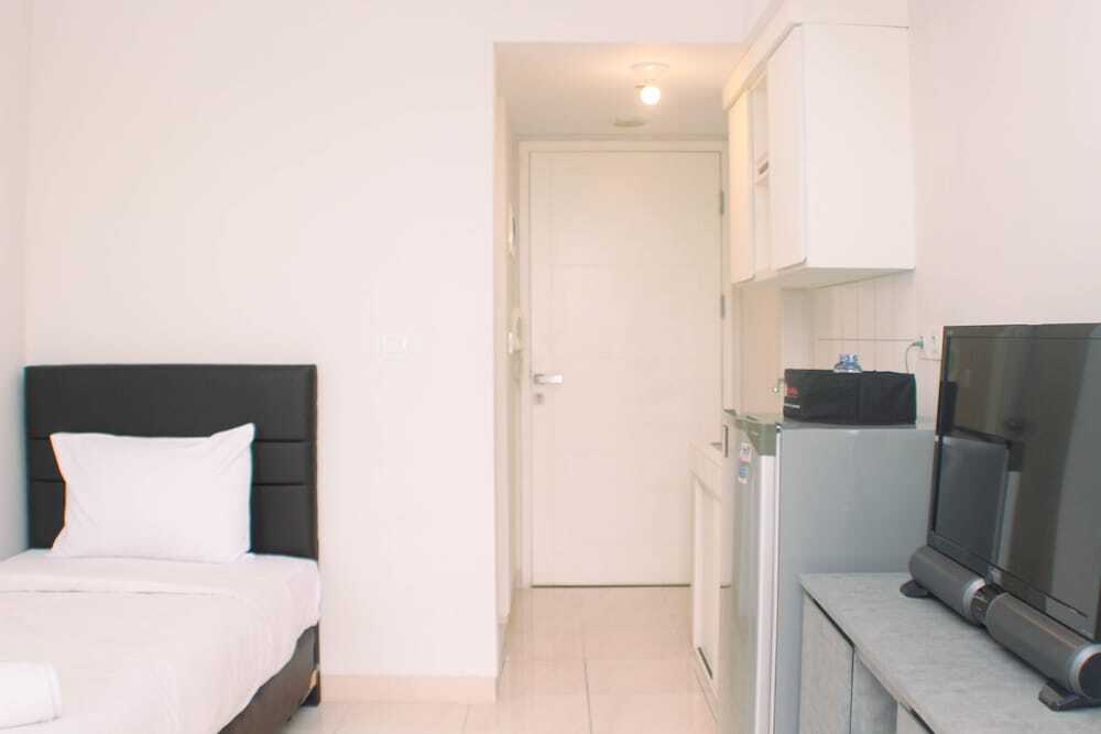 Бекаси: Modern Look And Homey Studio Apartment At Springlake Summarecon Bekasi