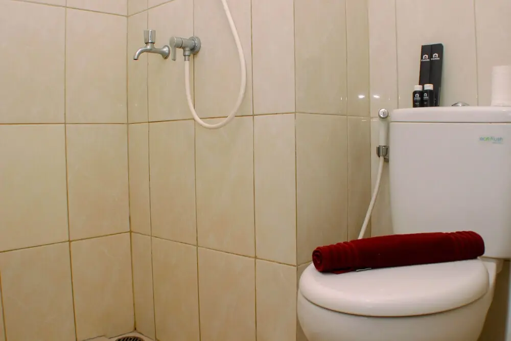 Бекаси: Modern Look And Homey Studio Apartment At Springlake Summarecon Bekasi