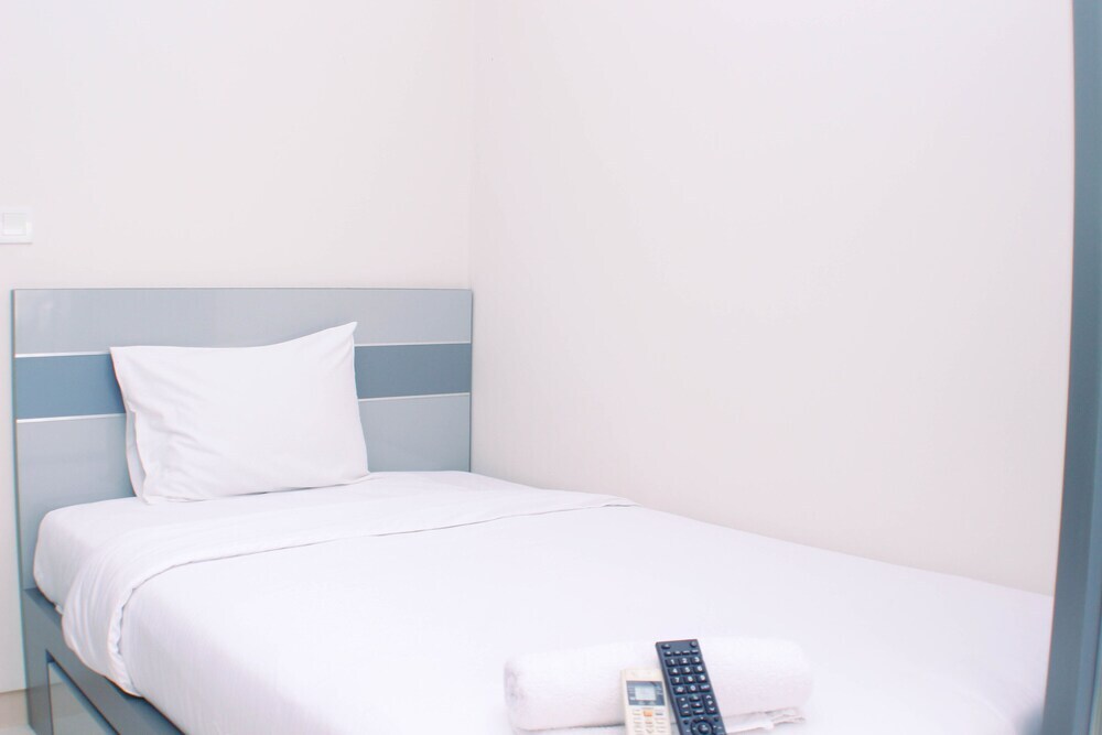 Бекаси: Good Deal And Comfy Studio Apartment Springlake Summarecon Bekasi