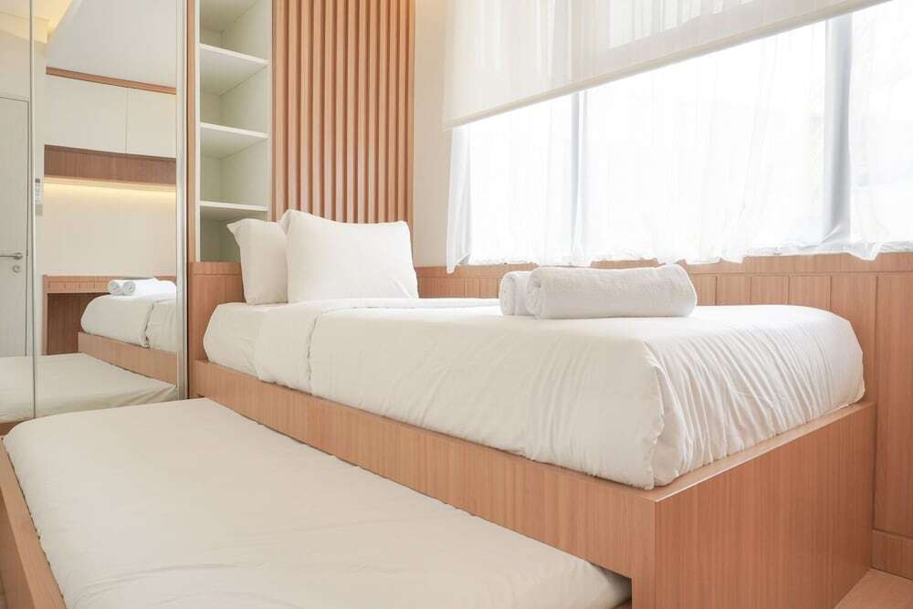 Депок: Modern And Comfy 3Br At Transpark Cibubur Apartment