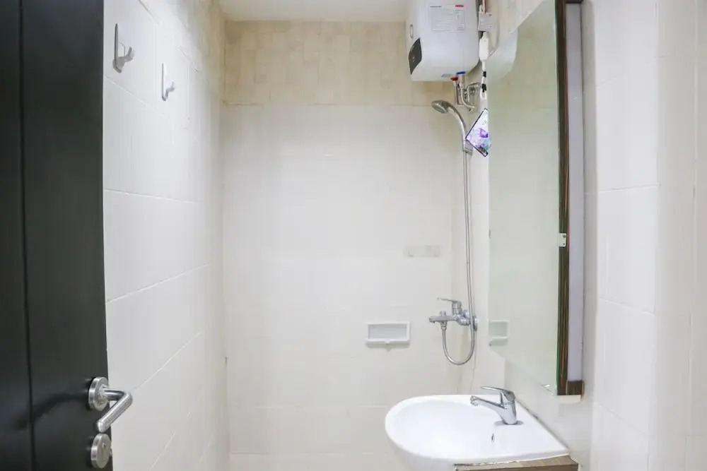 Джакарта: Comfort 1Br At Cervino Village Casablanca Apartment