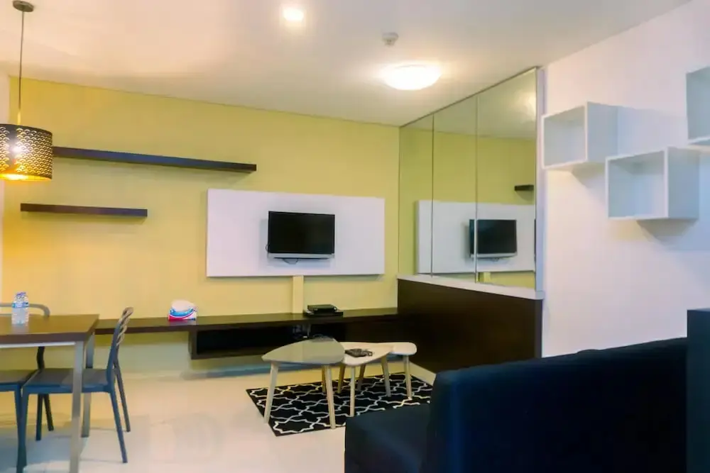 Джакарта: Nice And Comfort 1Br At Tamansari Semanggi Apartment