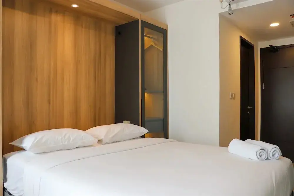 Джакарта: Well Furnished Studio At Citra Living Apartment By Tarvelio
