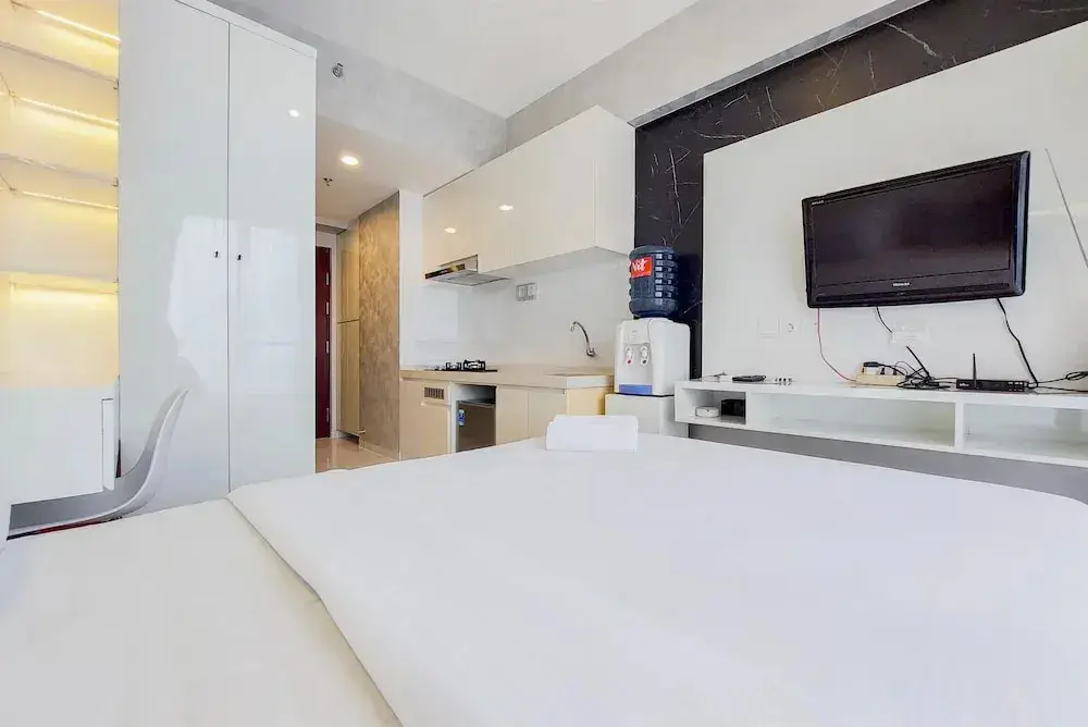 Legok: Simply And Restful Studio Apartment At Sky House Bsd
