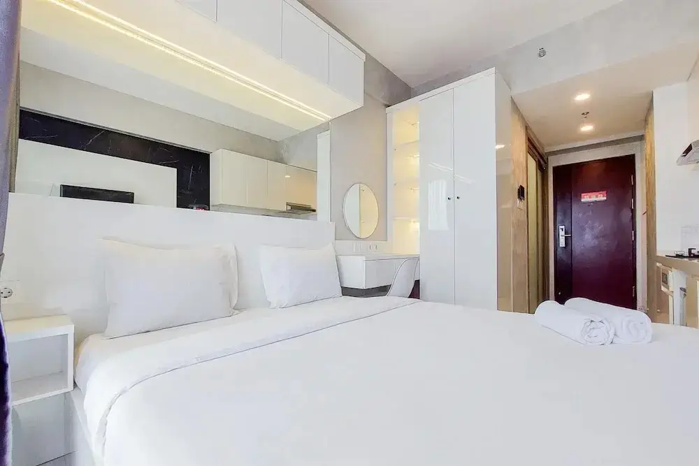 Legok: Simply And Restful Studio Apartment At Sky House Bsd
