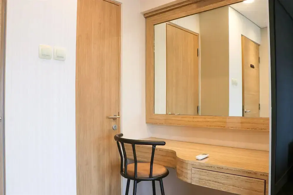 Джакарта: Nice 2Br Apartment At Maqna Residence