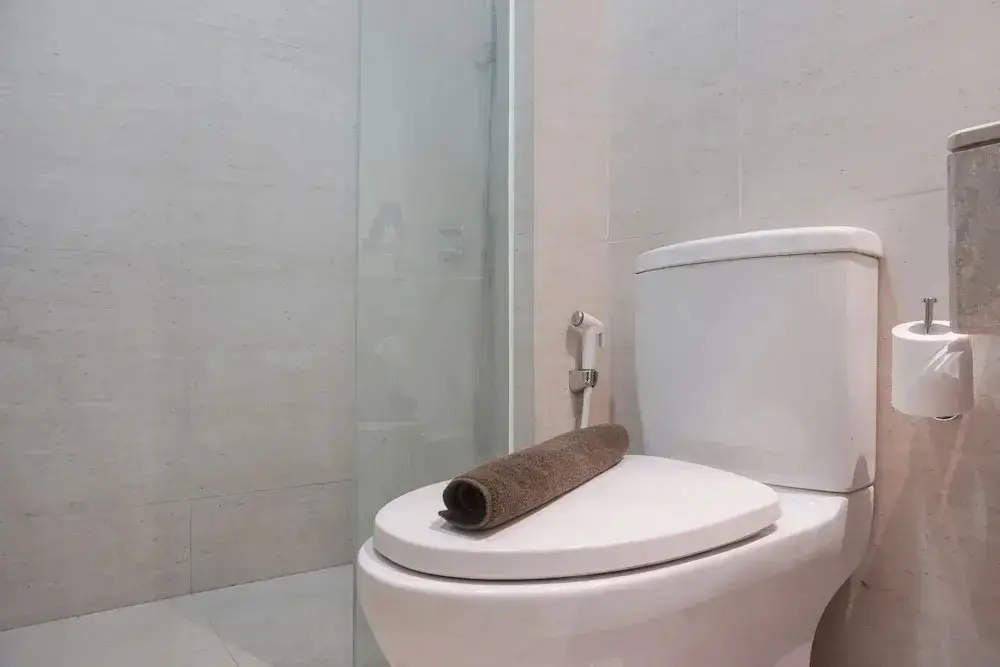 Джакарта: Fancy Designed Studio At Gold Coast Apartment
