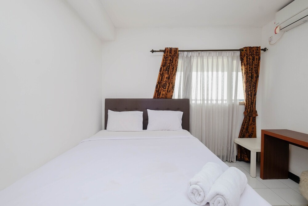 Джакарта: Nice And Elegant 1Br At The Wave Kuningan Apartment