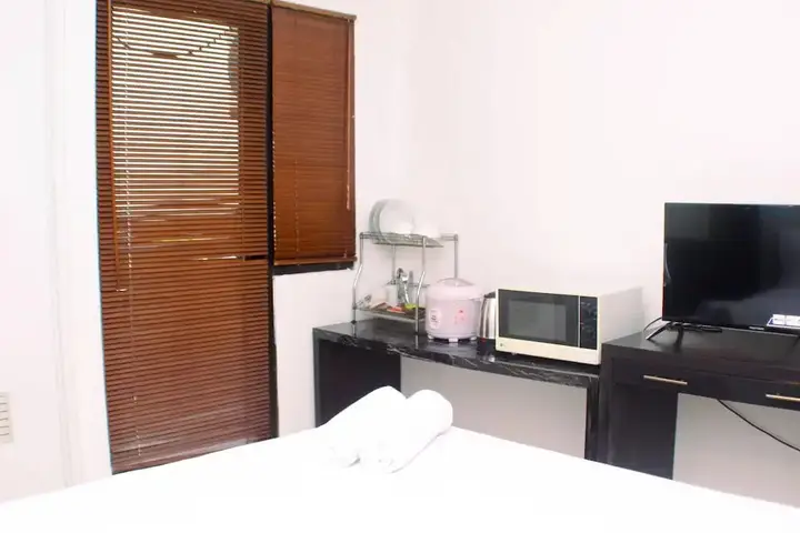 Чикаранг: Cozy Studio (No Kitchen) At Metropark Condominium Jababeka Apartment