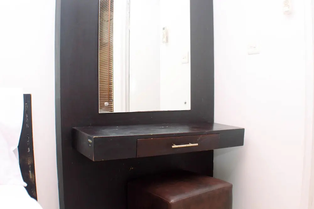 Чикаранг: Cozy Studio (No Kitchen) At Metropark Condominium Jababeka Apartment