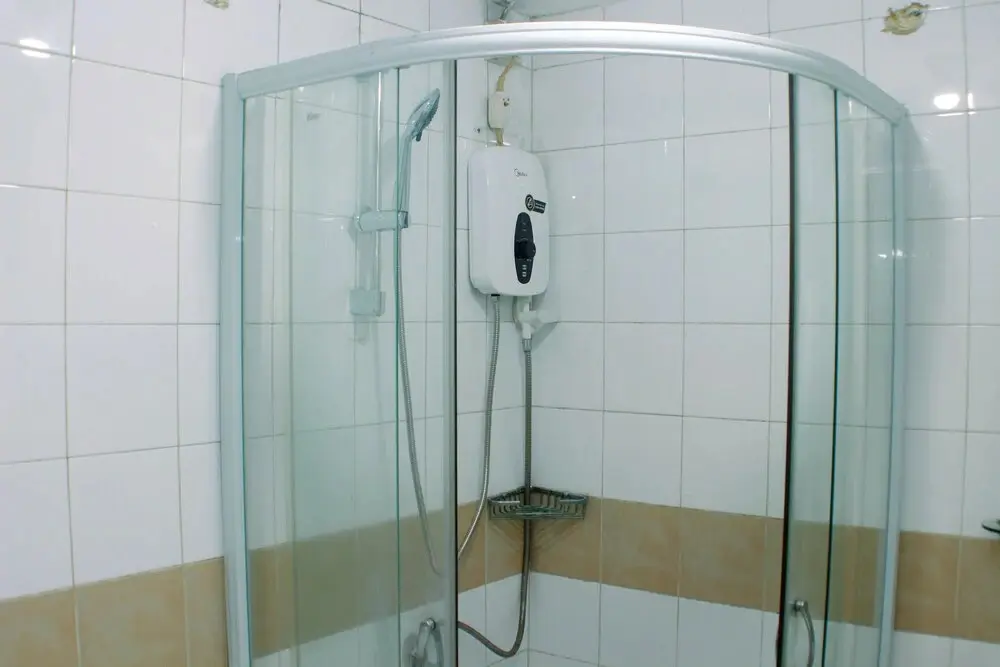 Чикаранг: Cozy Studio (No Kitchen) At Metropark Condominium Jababeka Apartment
