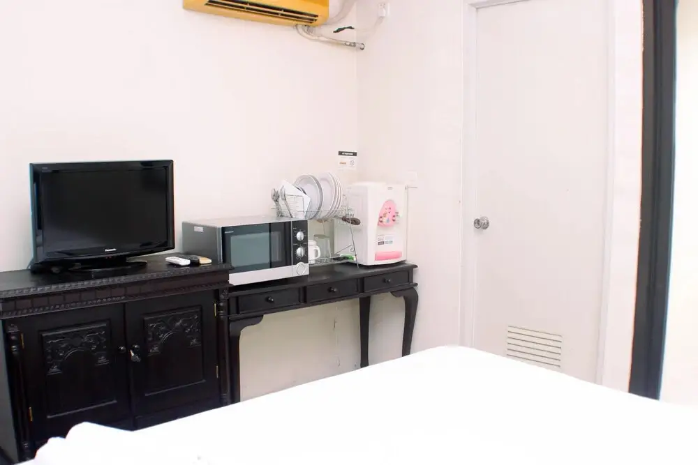 Чикаранг: Comfort Studio (No Kitchen) At Metropark Condominium Jababeka Apartment
