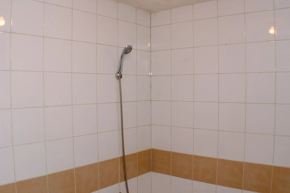 Чикаранг: Comfort Studio (No Kitchen) At Metropark Condominium Jababeka Apartment