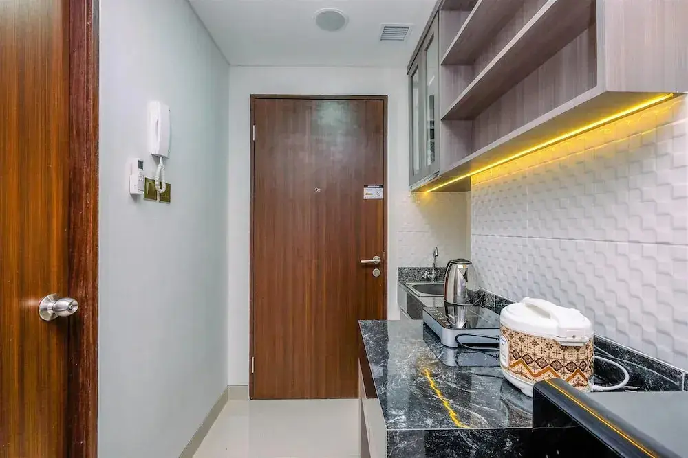 Депок: Nice Studio At 7Th Floor Transpark Cibubur Apartment