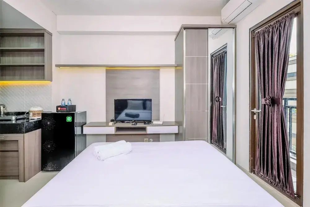 Депок: Nice Studio At 7Th Floor Transpark Cibubur Apartment