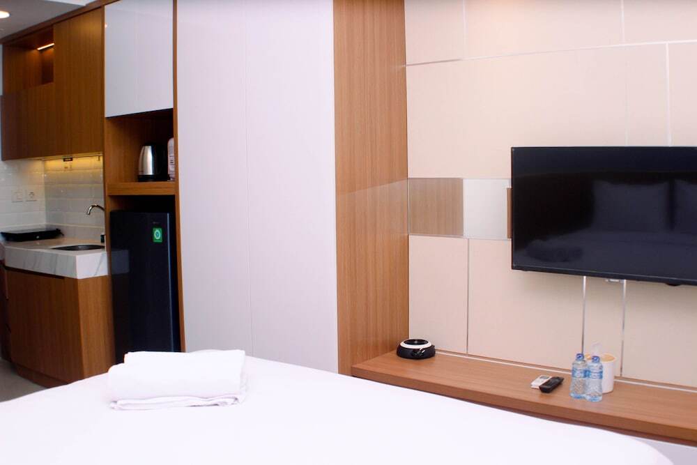 Comfortable Design Studio Room At Vasanta Innopark Apartment — фото 1