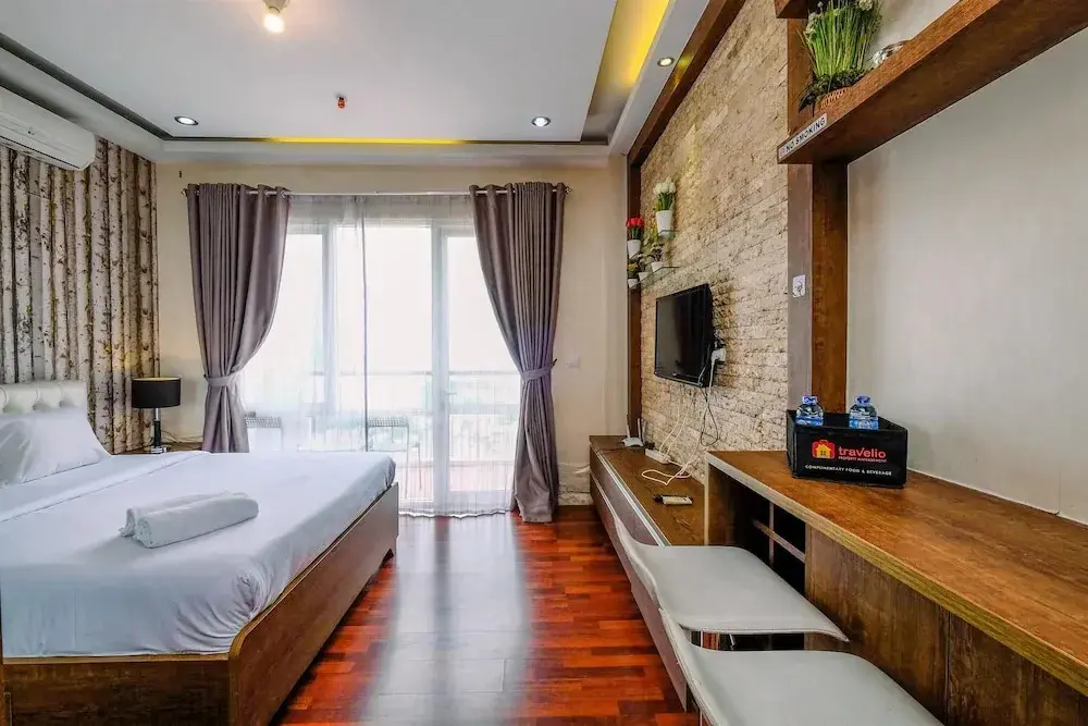 Джакарта: Comfort And Modern Look Studio Apartment At Ambassade Kuningan