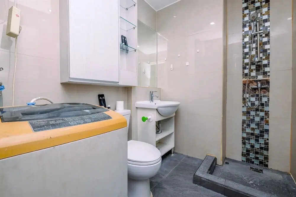 Джакарта: Comfort And Modern Look Studio Apartment At Ambassade Kuningan