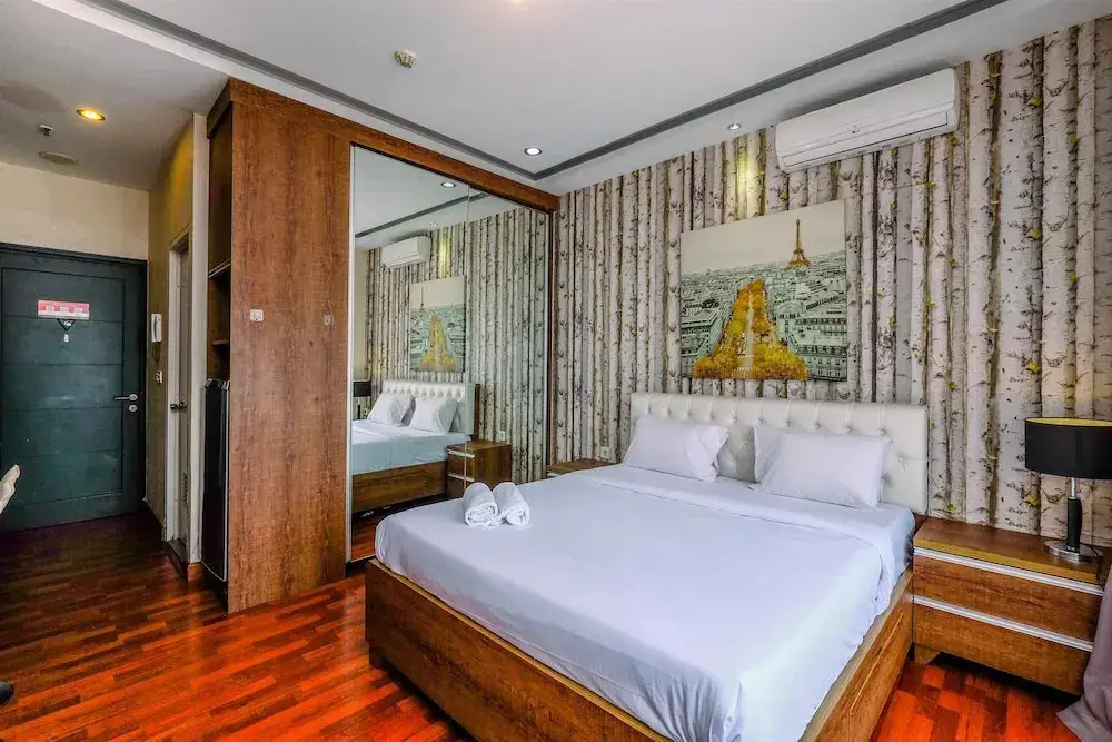 Джакарта: Comfort And Modern Look Studio Apartment At Ambassade Kuningan
