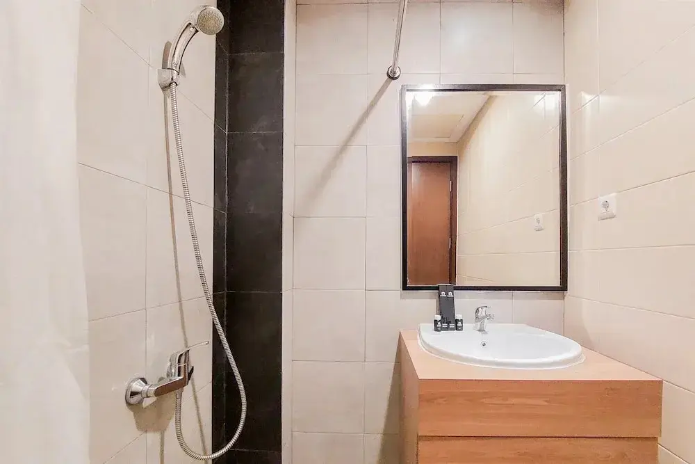 Legok: Pleasurable 1Br Apartment At Saveria Bsd City