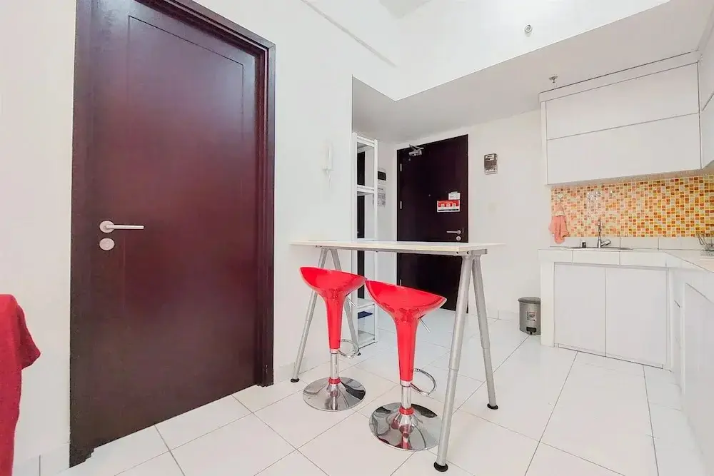 Южный Тангеранг: Homey 1Br At Casa De Parco Apartment