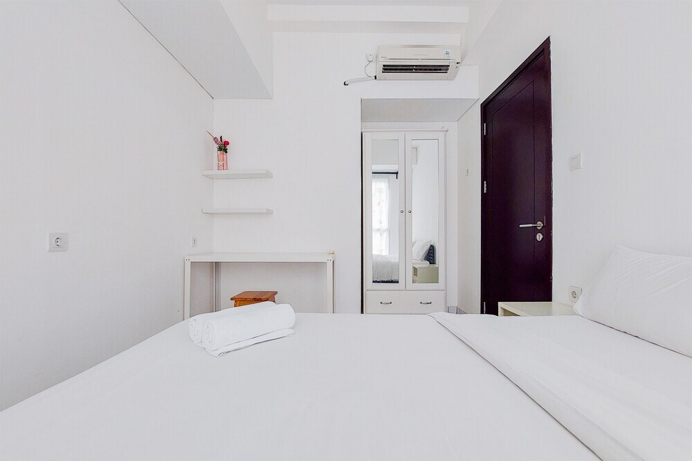 Южный Тангеранг: Homey 1Br At Casa De Parco Apartment