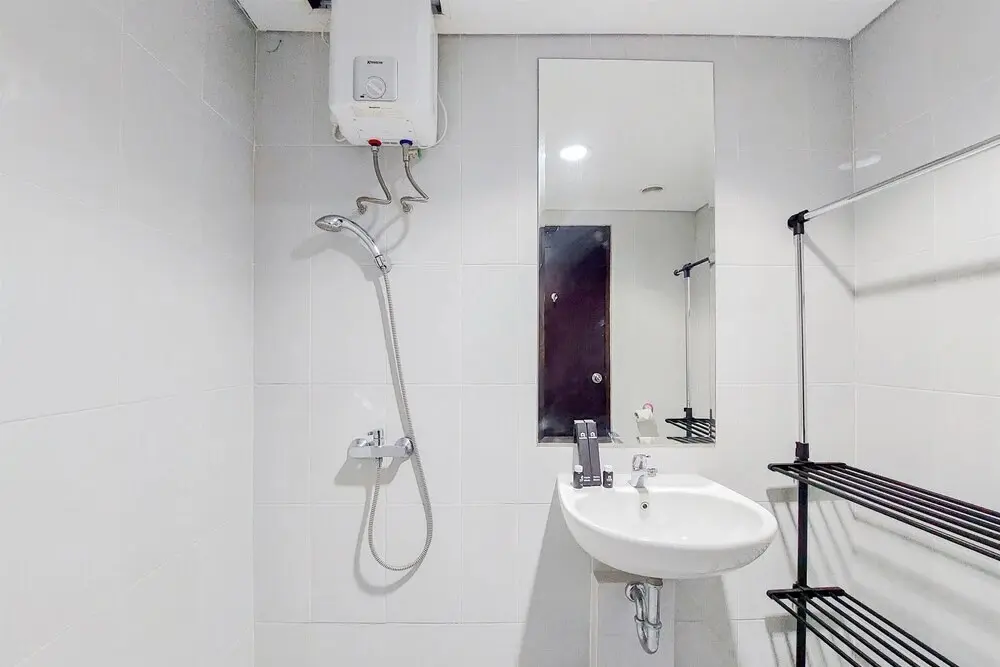 Южный Тангеранг: Homey 1Br At Casa De Parco Apartment
