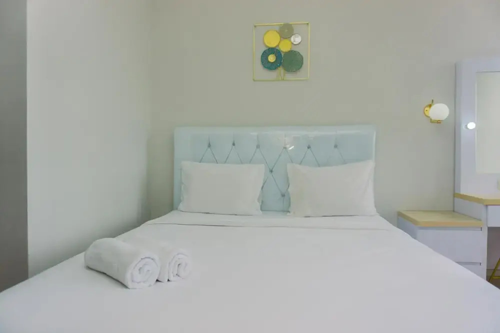 Южный Тангеранг: Restful And Comfortable Studio Transpark Bintaro Apartment