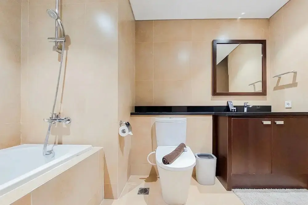 Legok: Cozy And Well Furnished 2Br At Branz Bsd City Apartment