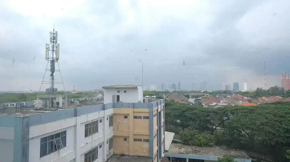Сурабая: Cozy Stay And Best 1Br At Pavilion Permata Apartment