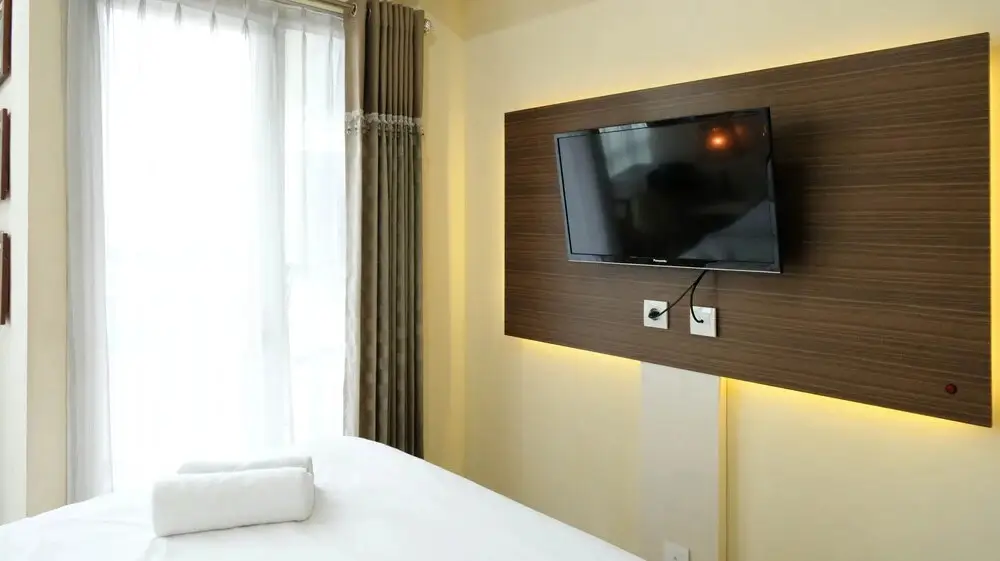 Сурабая: Modern Studio (No Kitchen) At Tamansari Papilio Apartment