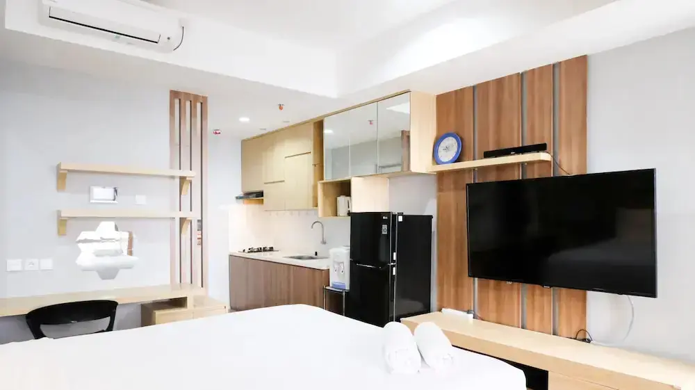 Сурабая: Best Deal And Smart Living Studio At Grand Sungkono Lagoon Apartment