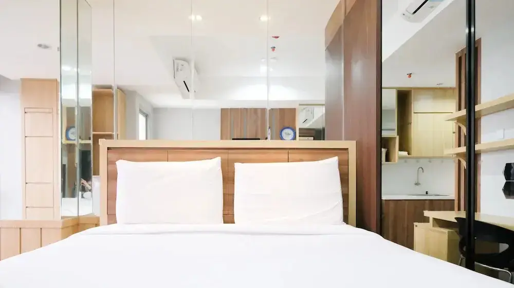 Сурабая: Best Deal And Smart Living Studio At Grand Sungkono Lagoon Apartment