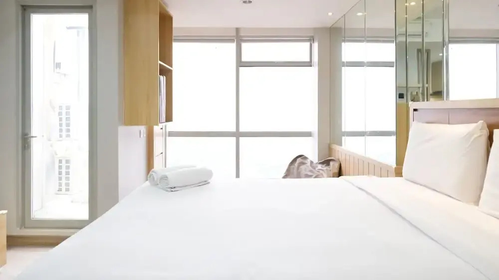 Сурабая: Best Deal And Smart Living Studio At Grand Sungkono Lagoon Apartment