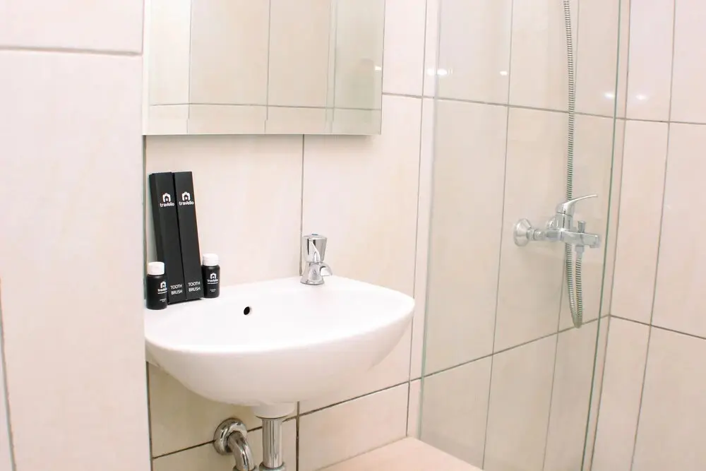 Бекаси: Great Location And Simply Studio At Grand Kamala Lagoon Apartment