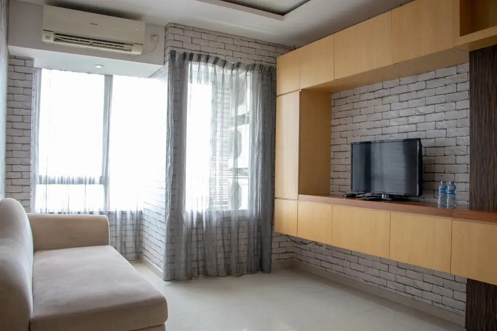 Джакарта: Comfort 2Br At Nifarro Park Apartment