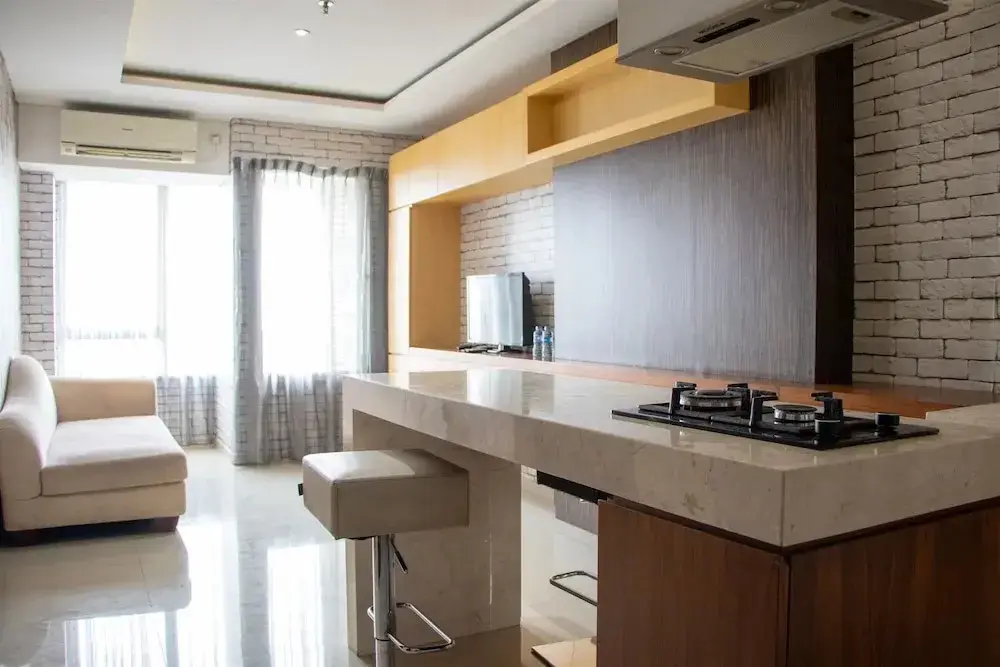 Джакарта: Comfort 2Br At Nifarro Park Apartment