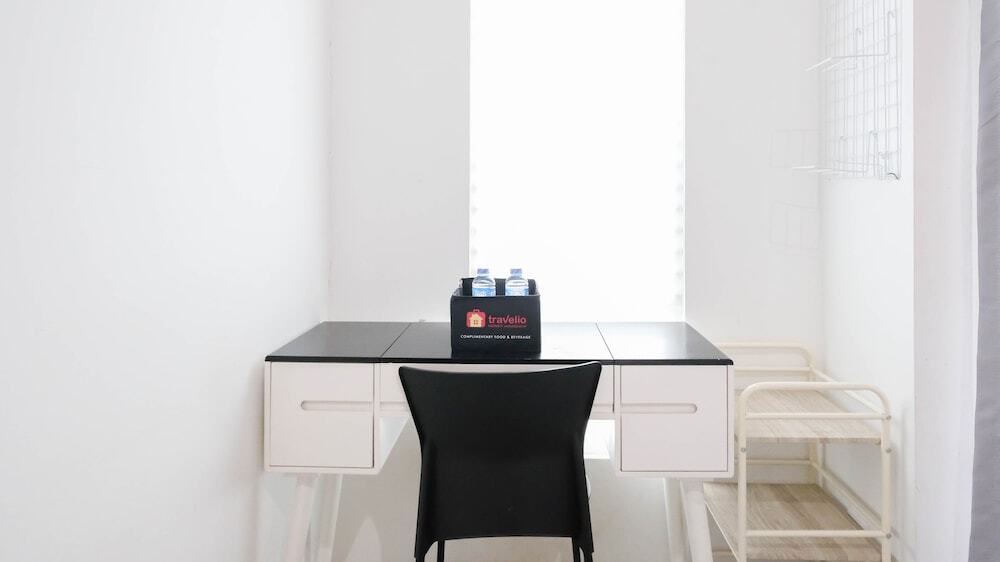 Сурабая: Clean Studio With Connected To Mall At Orchard Supermall Mansion Apartment