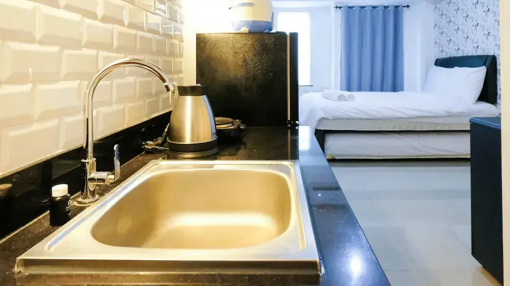 Сурабая: Clean Studio With Connected To Mall At Orchard Supermall Mansion Apartment