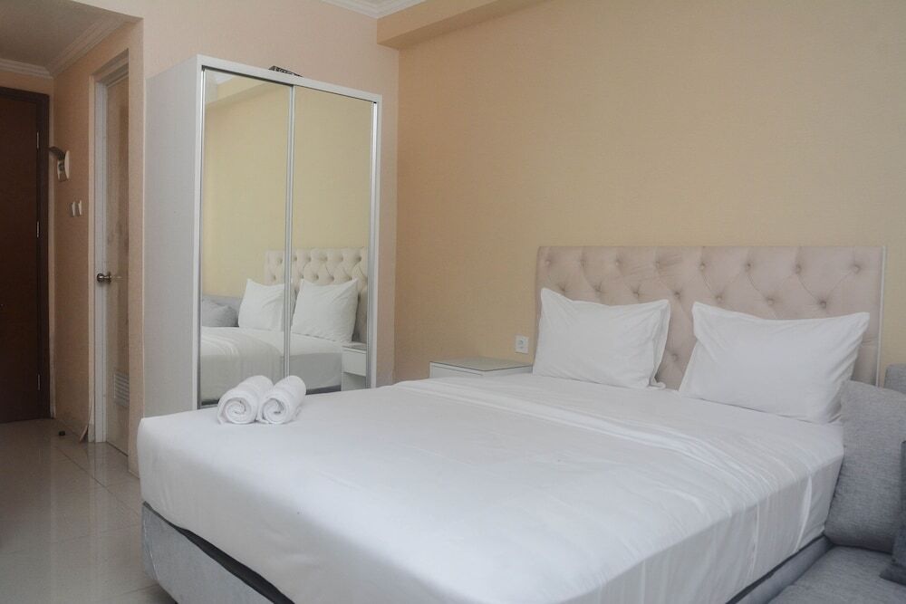 Джакарта: Homey Living Studio At Signature Park Grande Apartment